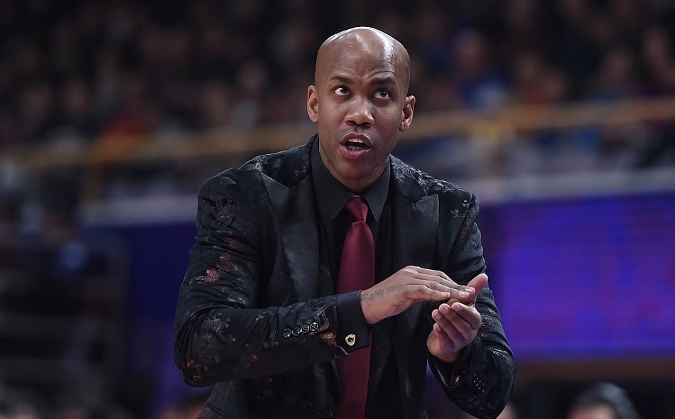 开云体育-李明全场最佳表现，攻防两端都稳健！